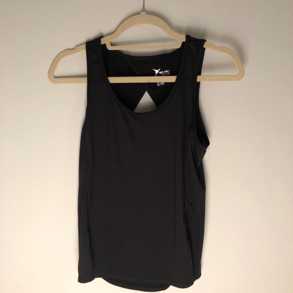 black Old Navy workout tank top